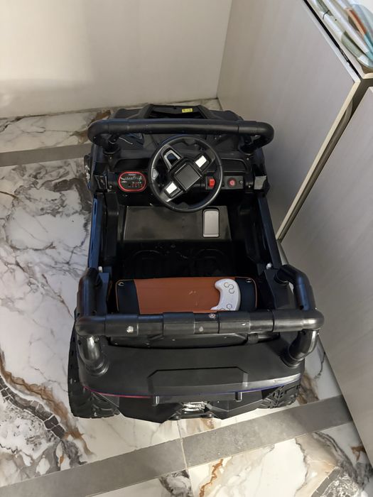 Детская машинка Mercedes-Benz G65 Gelendwagen электромобиль