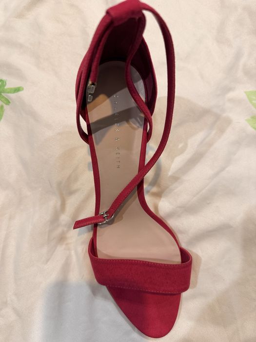 Босоножки Charles & Keith