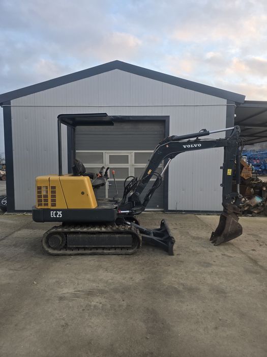 Vand miniexcavator volvo 2600 kg