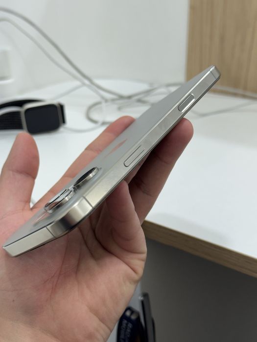 iPhone 16 Pro Max 1TB Natural