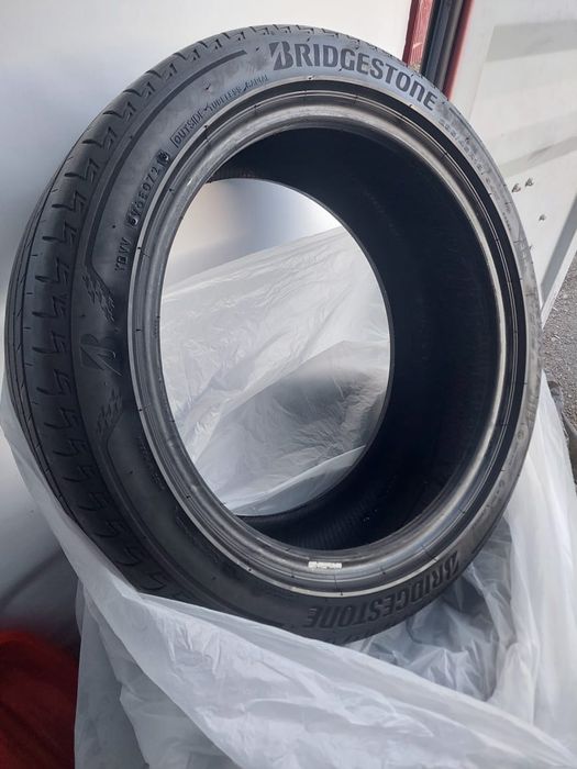 Шины Bridgestone 235/45/18