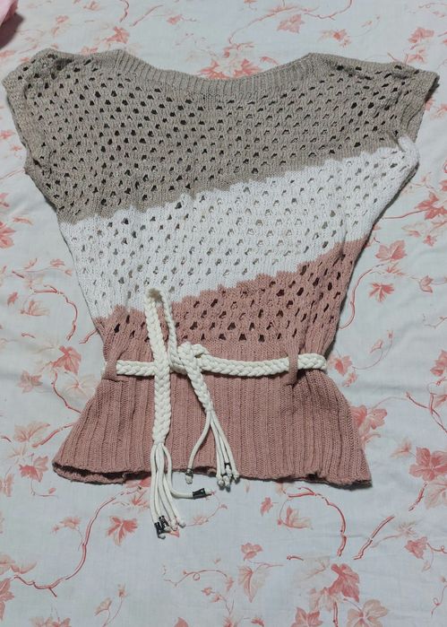 Кофточка вязаная в хорошем состоянии размер S