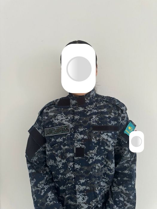 Форма МВД носила девушка