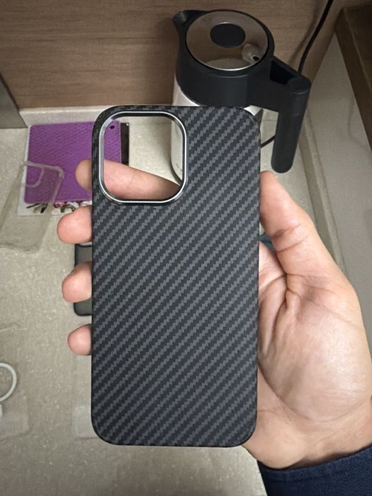 Продам 7 чехлов на Iphone 15 pro max.