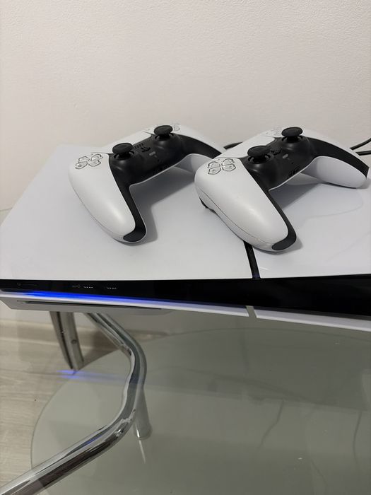 Vand PlayStation 5 slim  1TB +2 console+FC24