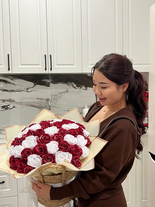 Вечный розы 51шт на 8март