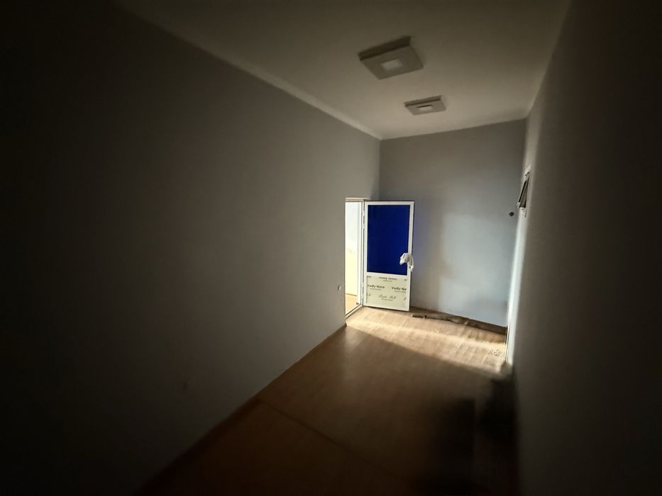 Ofis yoki savdo dokoni uchun