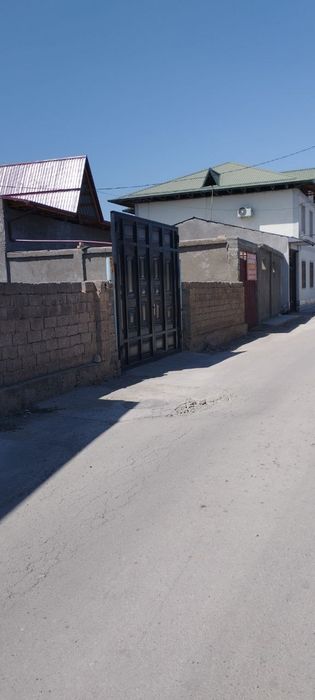 Yangihayot tumanida uchastka sotiladi