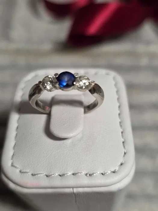 Inel Aur 18 kt cu diamante naturale si safir