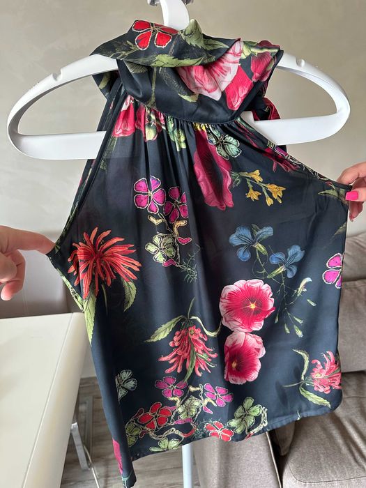 Дамски топ GUESS by MARCIANO