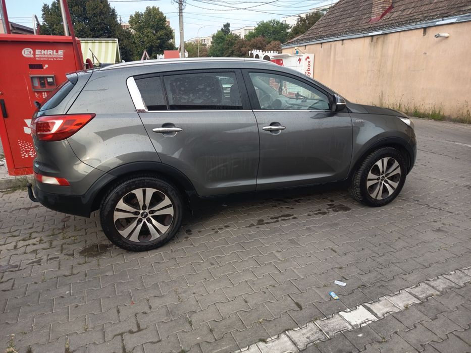 Vând Kia Sportage