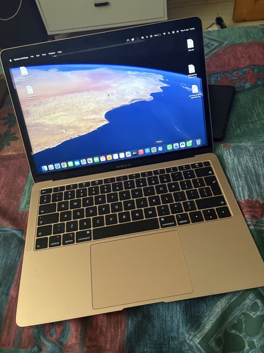 MacBook  Air  Retina