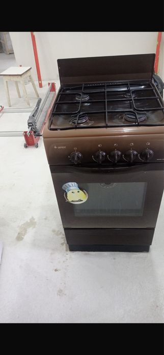 Продам газ плиту