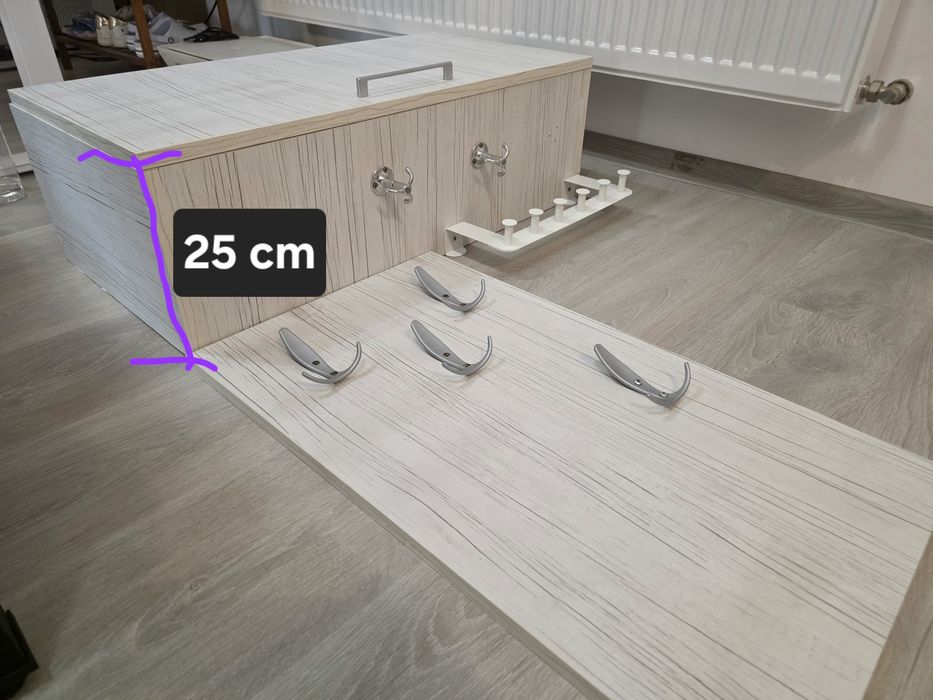 Vând dulap de hol suspendat,  PAL cu accesorii cuier
