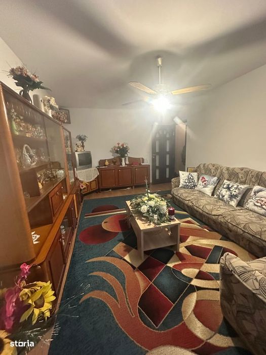Apartament 3 Camere Decomandat Frumoasa Nicolina 135000 Euro