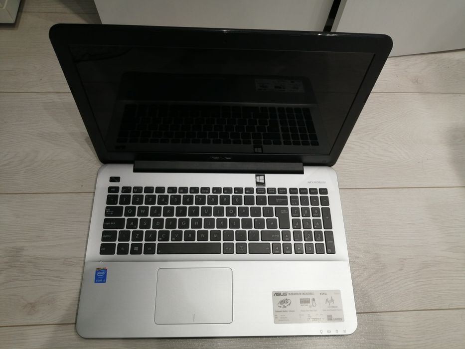 Reparații laptop, curatare, schimbat pasta termoconductoare,