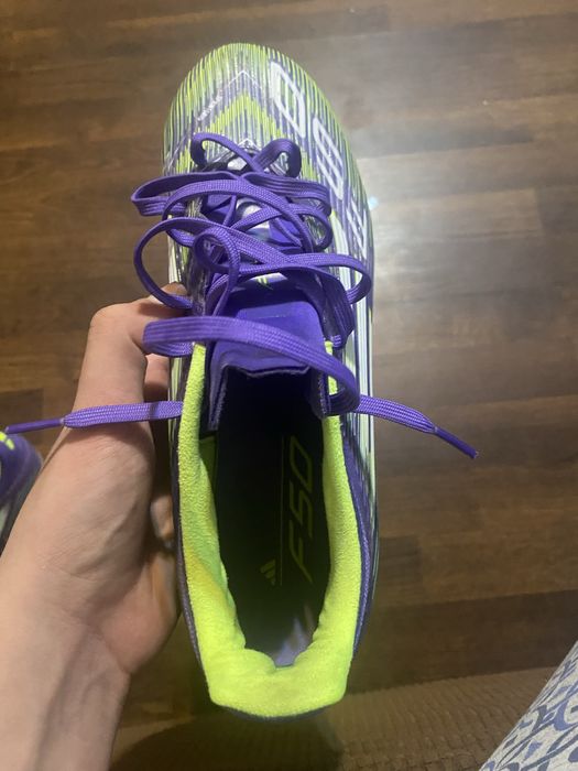 Ghete de fotbal cu crampoane adidasi f50 marimea 43 350 de lei negoc