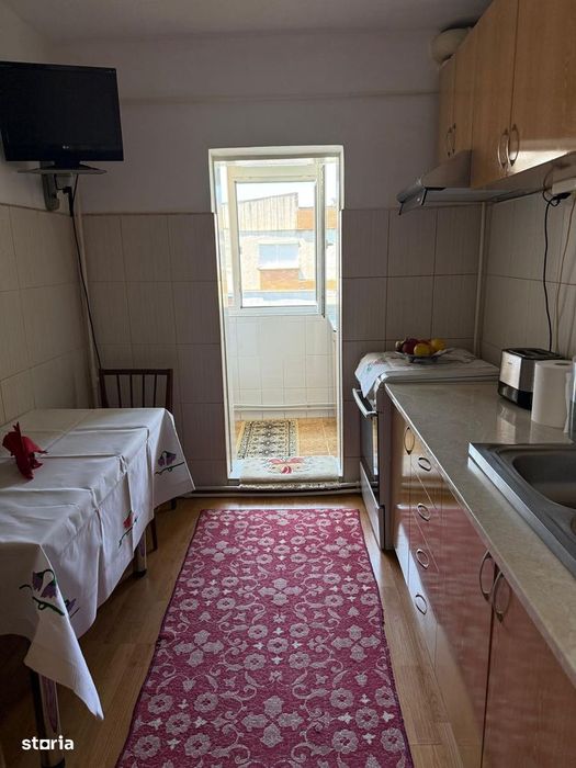 2 camere decomandat zona micro 17