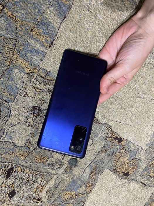Samsung s 20fe  128гб/ОЗУ-6гб