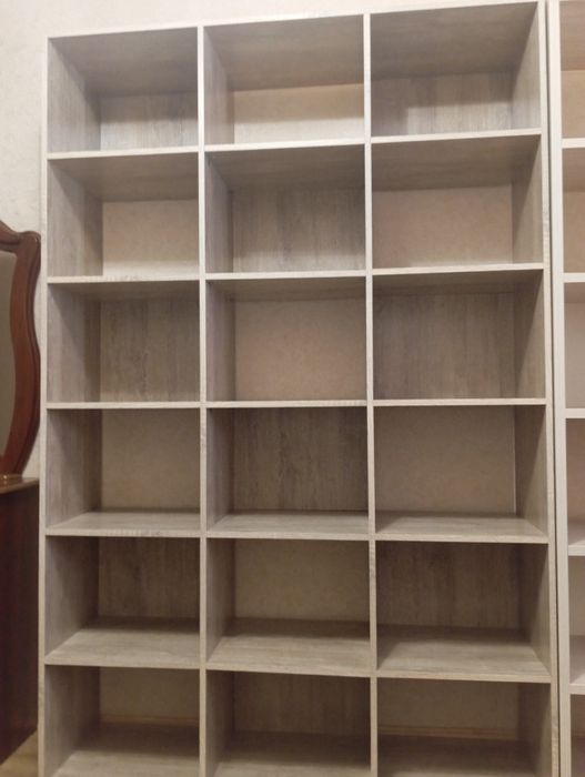 Продам полочный шкаф