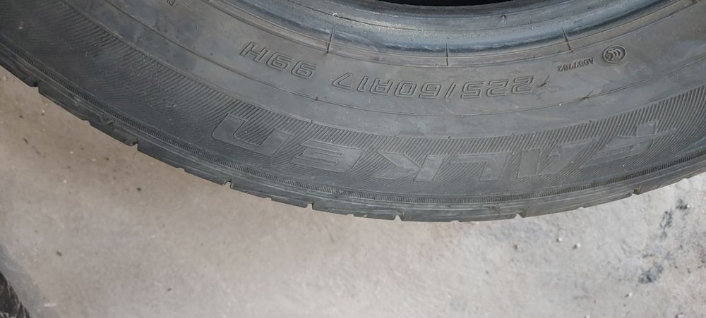 2 бр.летни гуми FALKEN 225 60 17