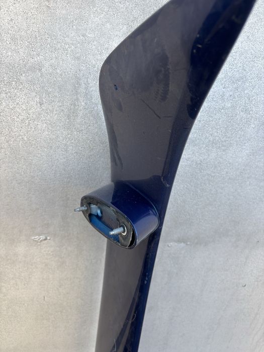 Продам спойлер универсальный