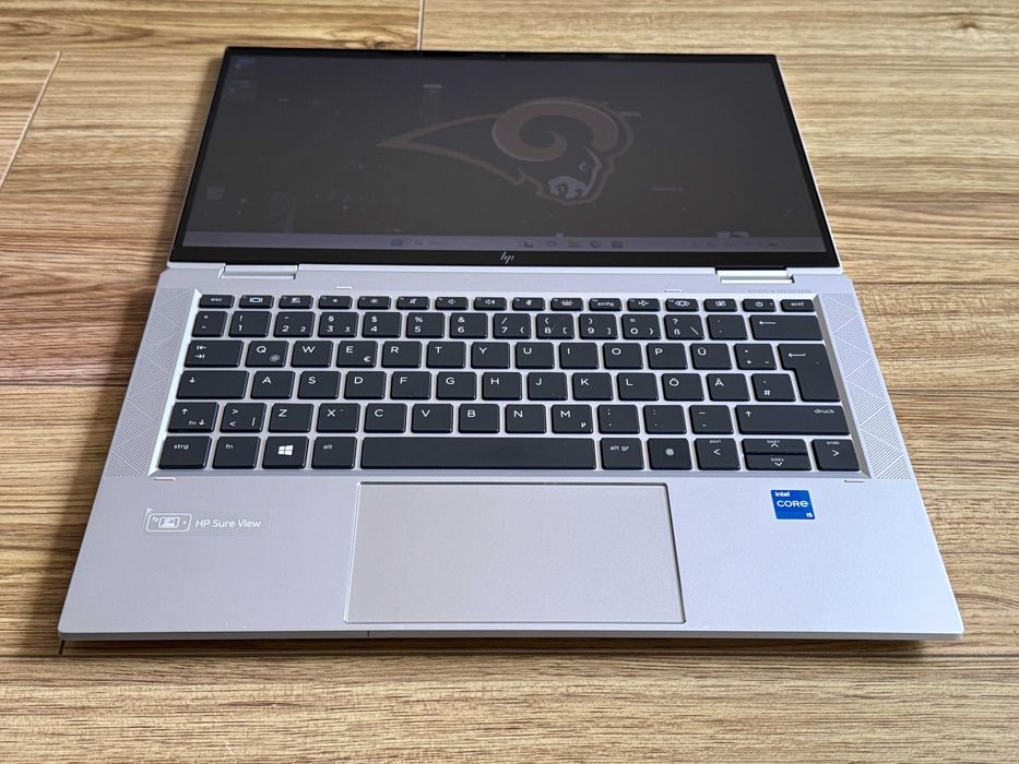 HP x360 1030 G8`Core i5-1135G7/8GB RAM/256GB SSD/1000 Nits/Гаранция