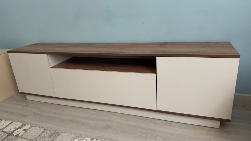 Шкаф новый под телевизор
