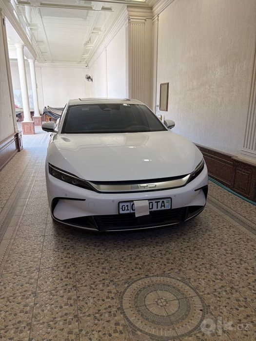BYD HAN sotiladi