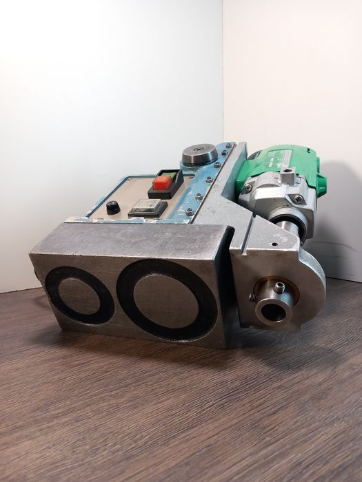 Vând talpă magnetică Hitachi