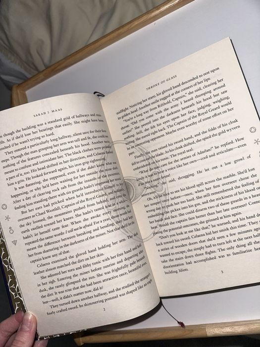 Книги на английски език/ Throne of Glass Sara J. Maas/ Books