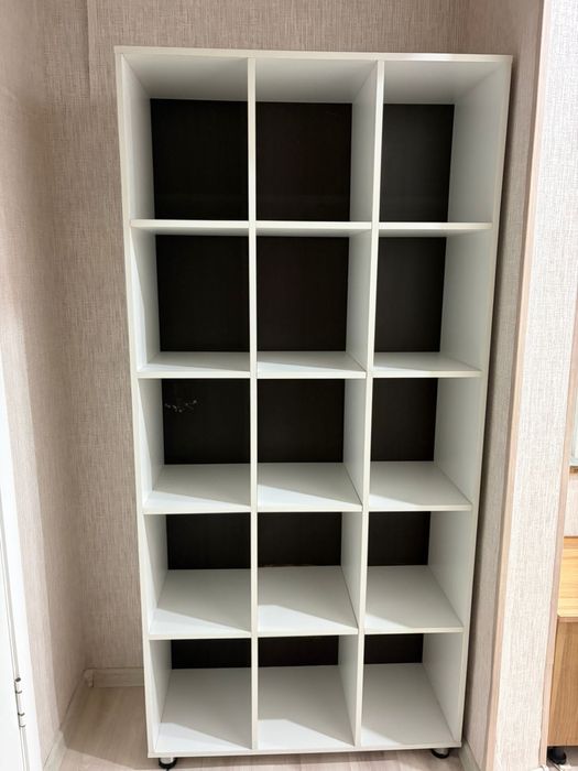 Продаю шкаф белый