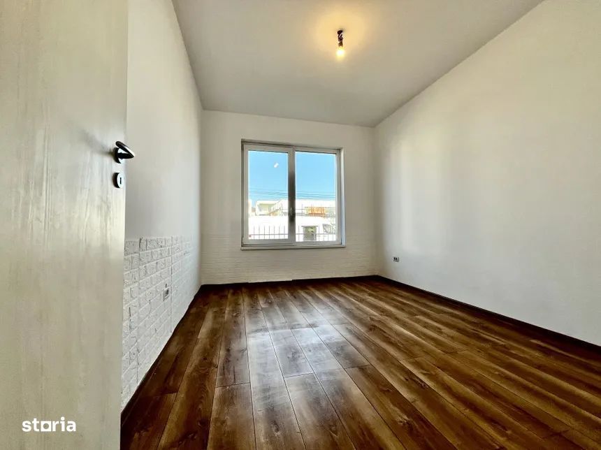 Casă de închiriat 5 camere + 5 băi + 3 balcoane + terasă 800€/luna