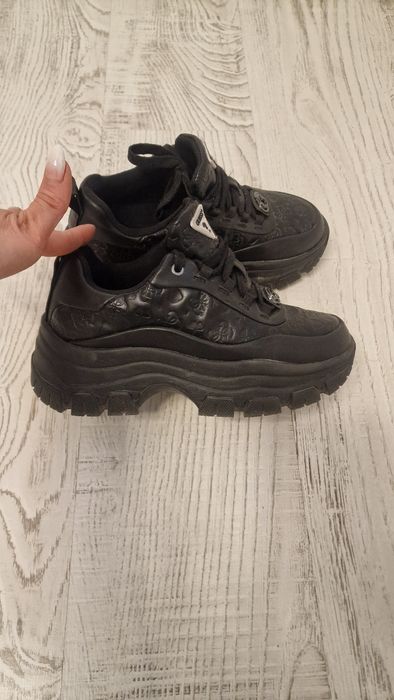 Обувки, ботуши, маратонки и скарпини 37 номер 23 см съпало