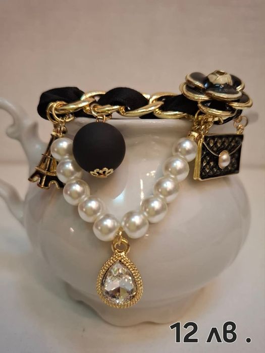 Уникално стилни брошки