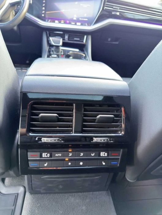 VW Touareg R-LINE 2019