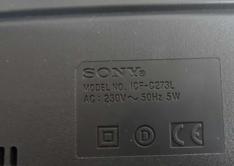 Radio cu ceas Sony ICF C273 (Germania)