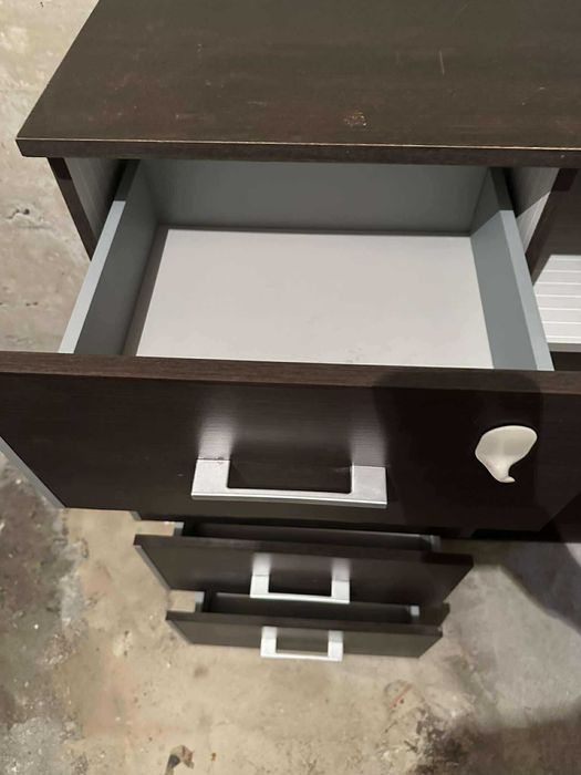 Шкаф в отлично състояние