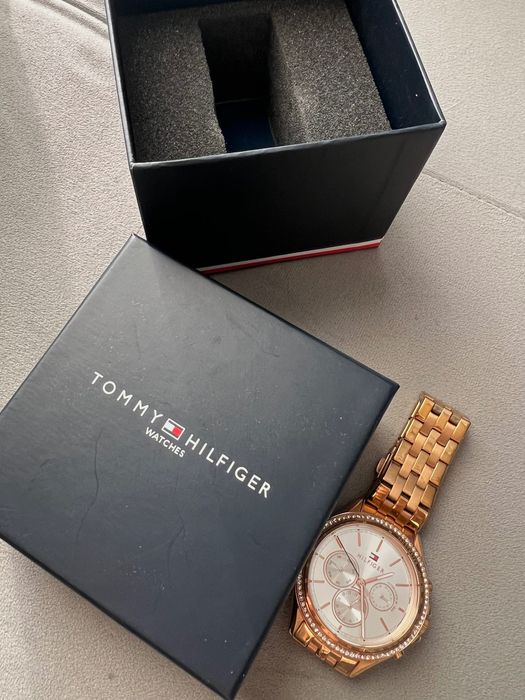 Часовник Tommy Hilfiger дамски