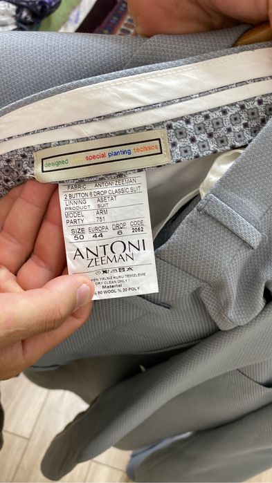 Продам костюм 52 размера