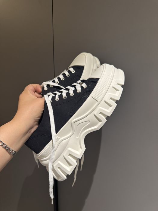 Erkaklar uchun korea stilida oyoq kiyimi! Razmer 41 bolshimeroq