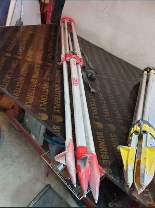 Инструмент лазер  стойка за нивелир LAIKA ЛАЙКА , перфектно техническо