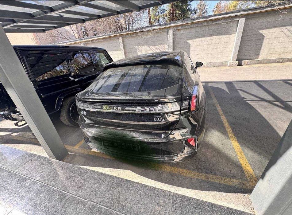 Zeekr 001 2025 — 9