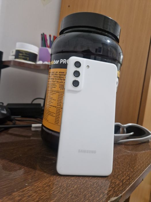 Samsung Galaxy S21 256GB — Флагман в идеальном состоянии