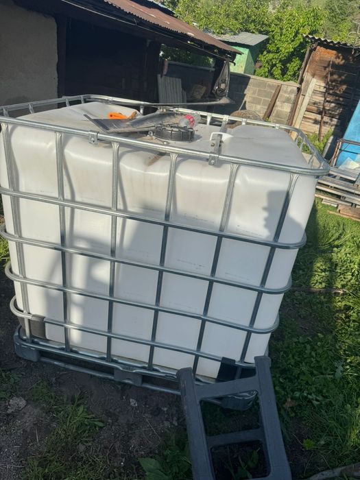 Продам ёмкость под воду