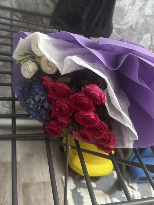 Цветы продается.