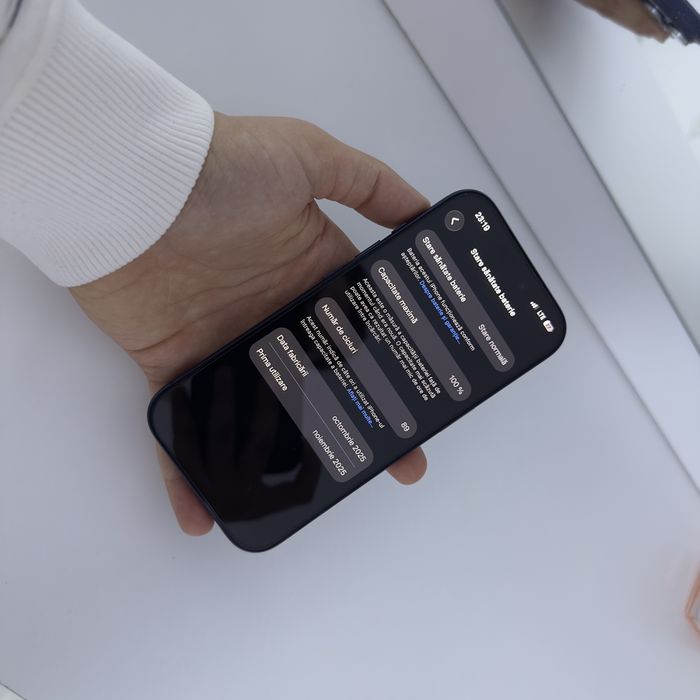 IPhone 17 pro {Deep Blue}