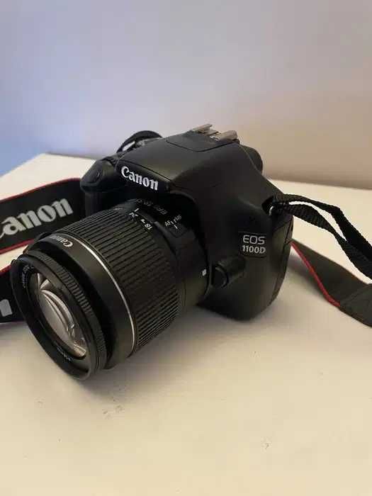 Vand camera DSLR Canon 1100D