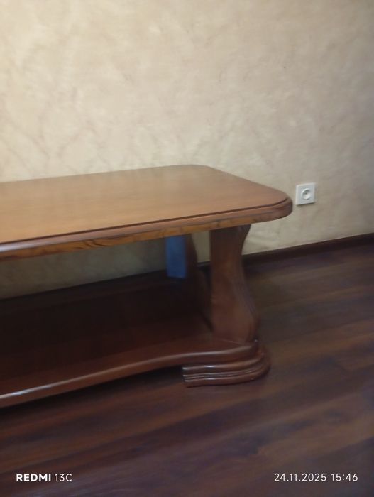 Журнальный столик.