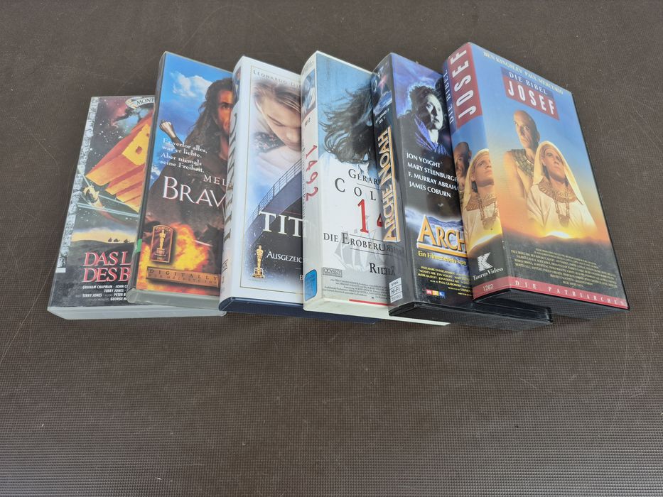 Vând Lot 12 casete video originale,Documentare & istorice